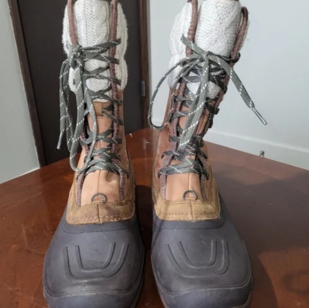 Winter rain boots